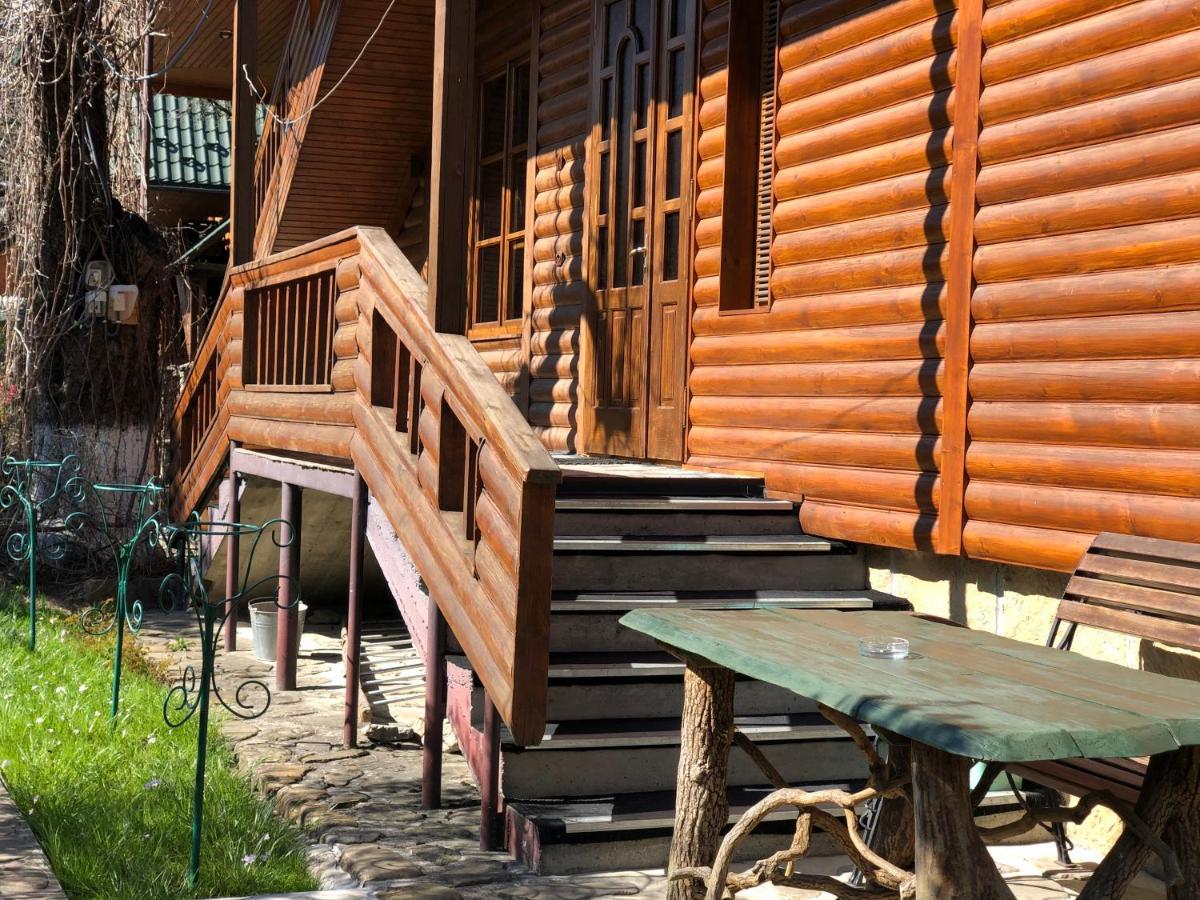 U Yaroslava Hotel Jaremtsche Exterior foto
